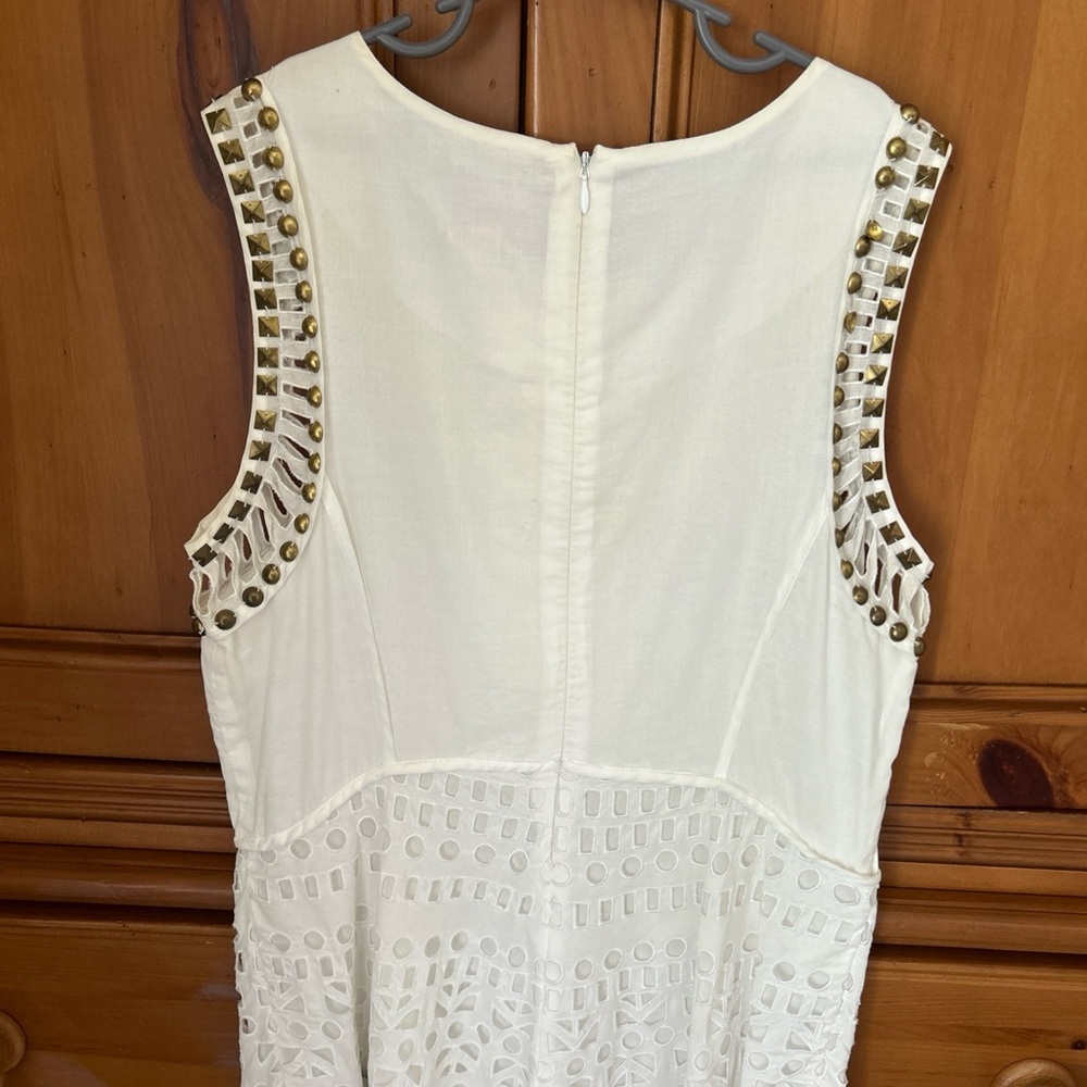 Tory Burch Womens Sz 6 White Sleeveless Studded Cutwork Mini Dress Summer Resort - Picture 8 of 10